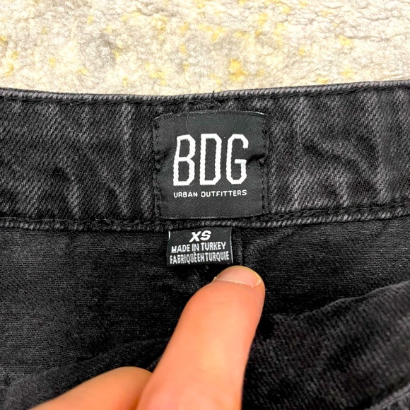 Like New Women’s Size X-Small BDG Denim Skirt By Urban Outfitters In Black - Picture 4 of 9